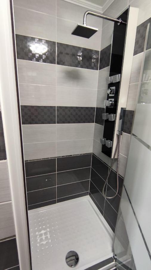 Freedom-Fehervar Apartman Székesfehérvár 外观 照片